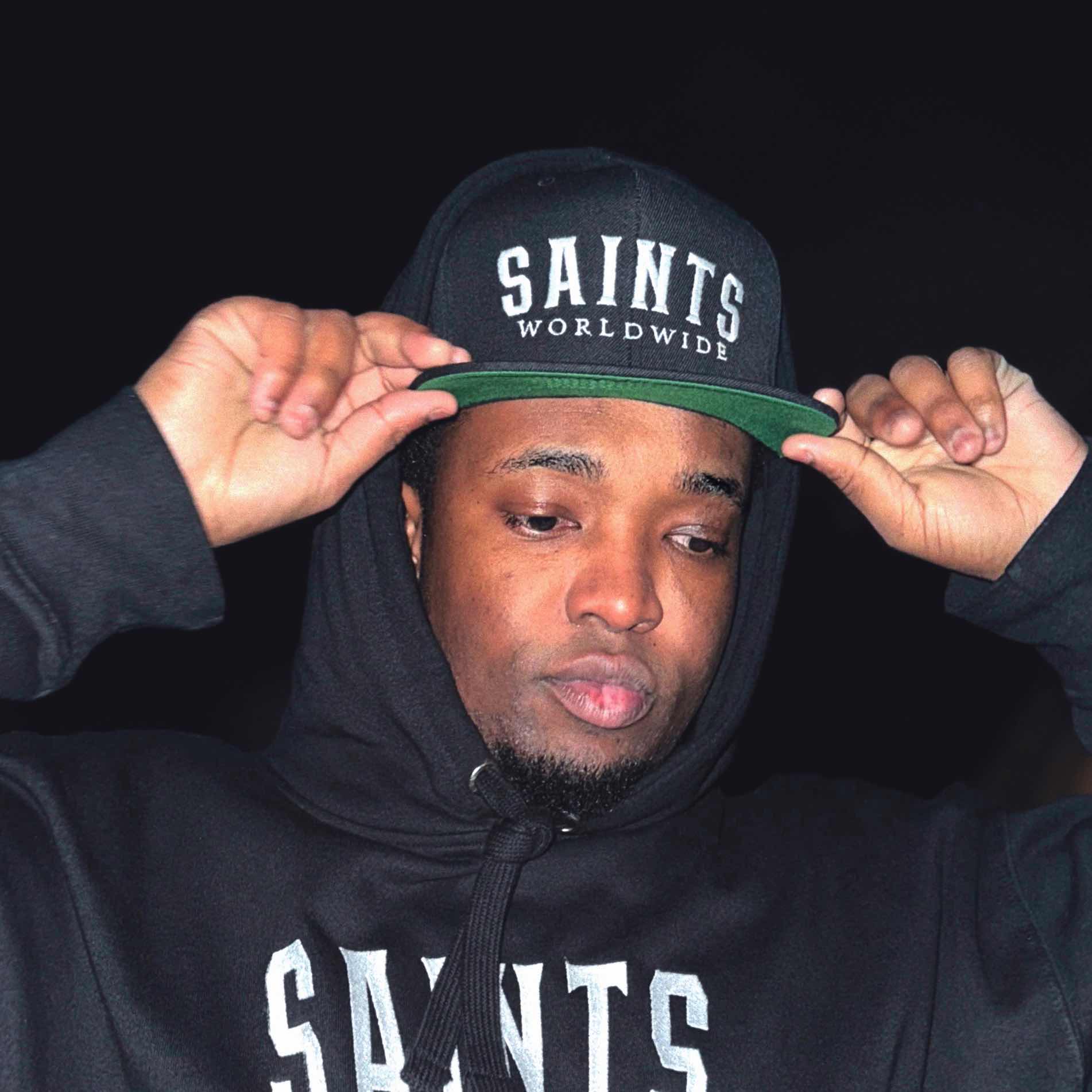 SAINTS WORLDWIDE Embroidered Snapback – Black